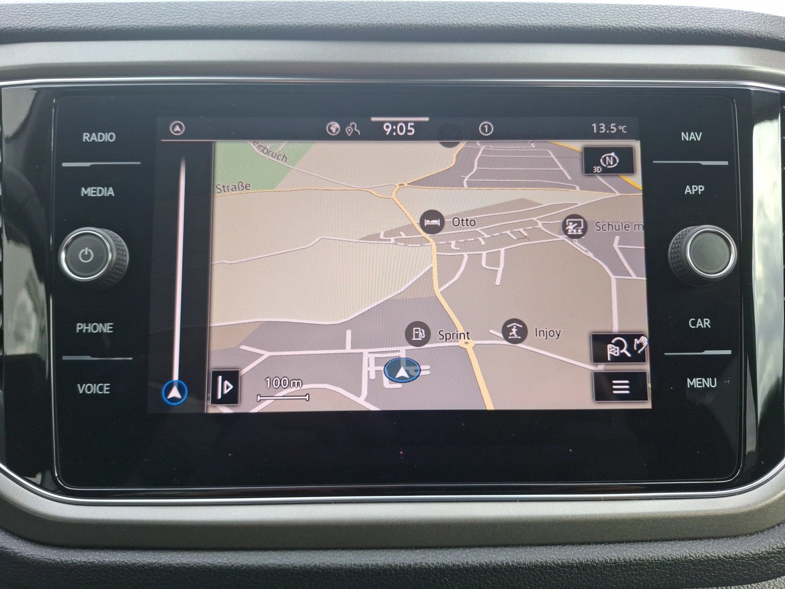 Fahrzeugabbildung Volkswagen T-Roc TSI Style LED AHK Navi AID ACC RFK SHZ