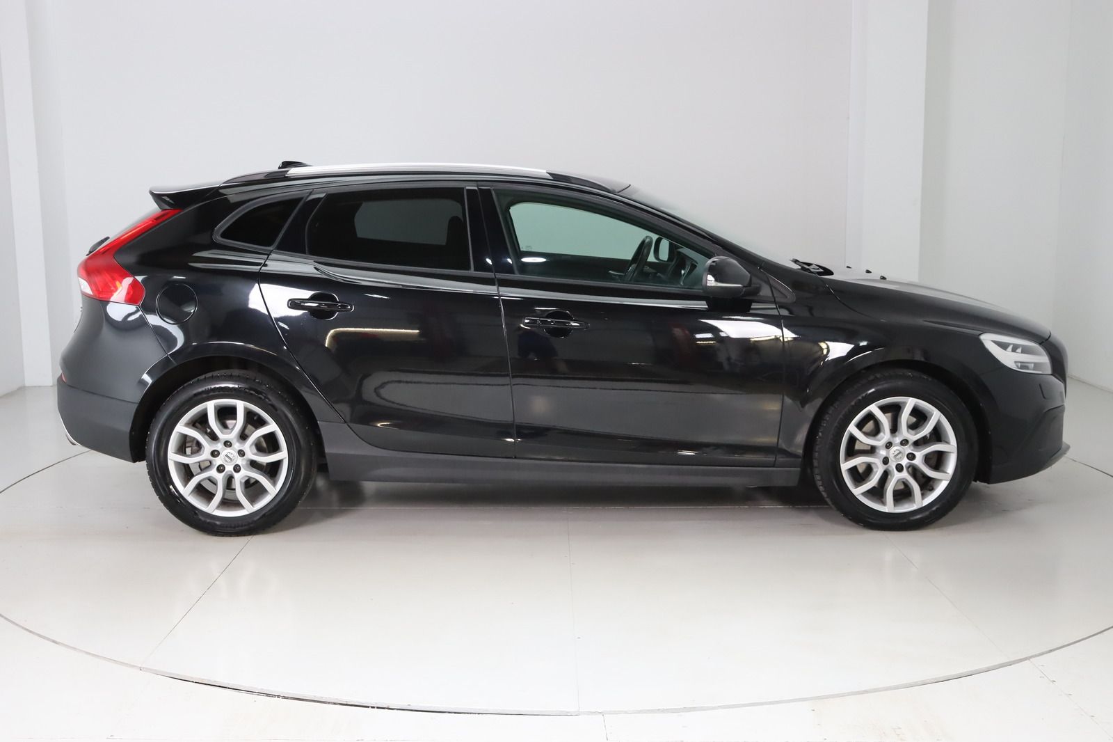 Fahrzeugabbildung Volvo V40 Cross Country * LED * Navi * RFK