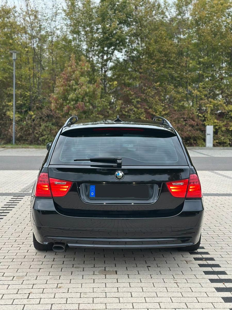 BMW 318 2009 — photo 5