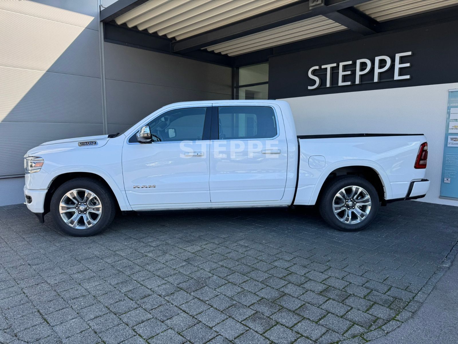 Dodge RAM 1500 5,7 V8 LONGHORN Luftfederung LPG AHK