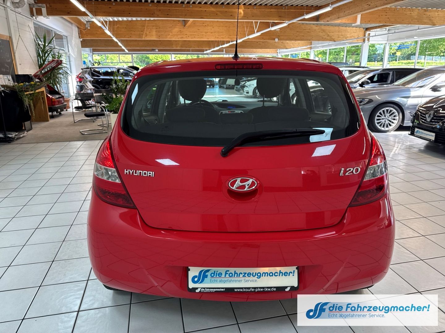 Fahrzeugabbildung Hyundai i20 Comfort 1.2 Klima el.SP teilb.Rücksb AUX MP3