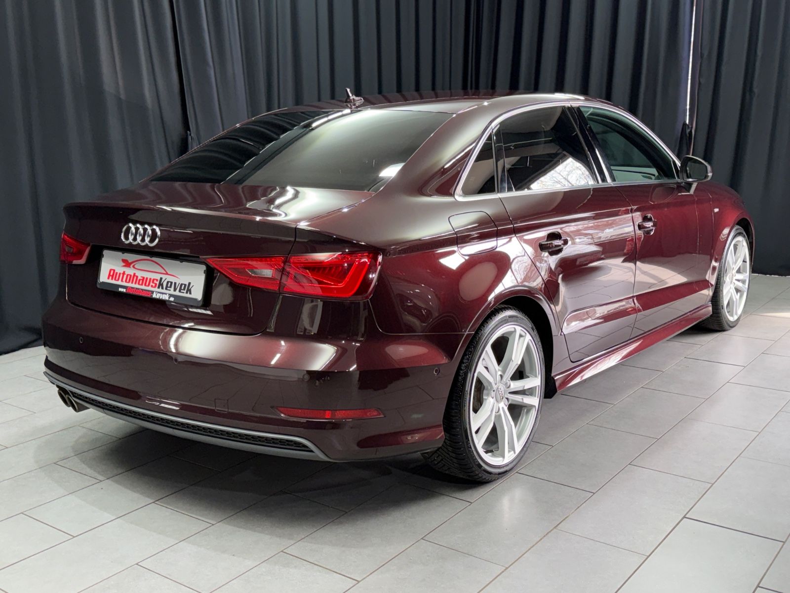 Fahrzeugabbildung Audi Audi A3 Limousine 2.0 TDI|3xS-LINE|B&O|S-TRONIC