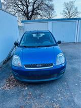 Ford Fiesta - Ford Fiesta mit Benzin-Antrieb: Kombi