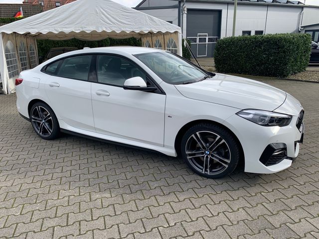 Fahrzeugabbildung BMW 218 Gran Coupé M Sport+LED+Navi+Head-up+DAB