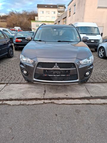 Mitsubishi Outlander XTRA 2WD