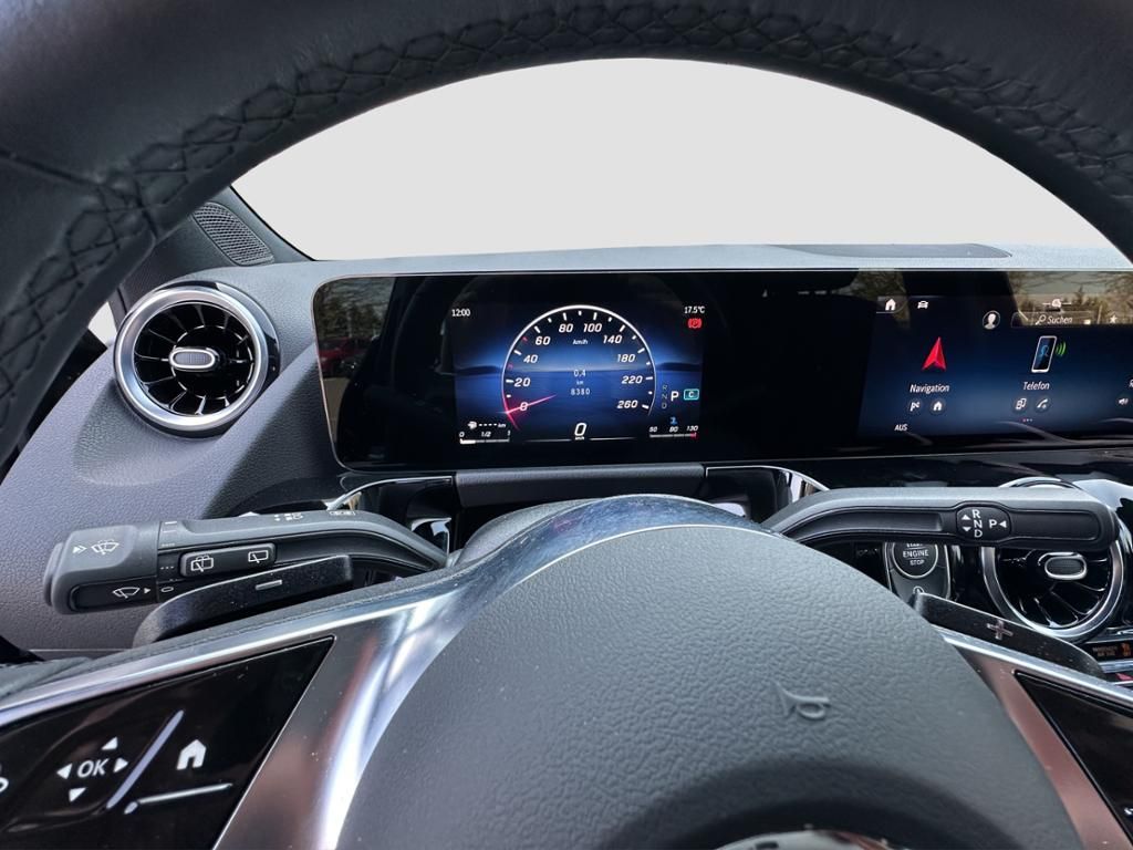 Fahrzeugabbildung Mercedes-Benz GLA 200 d LED*ParkAss*SpurH*el.Heck*PDC*RFK*AHK