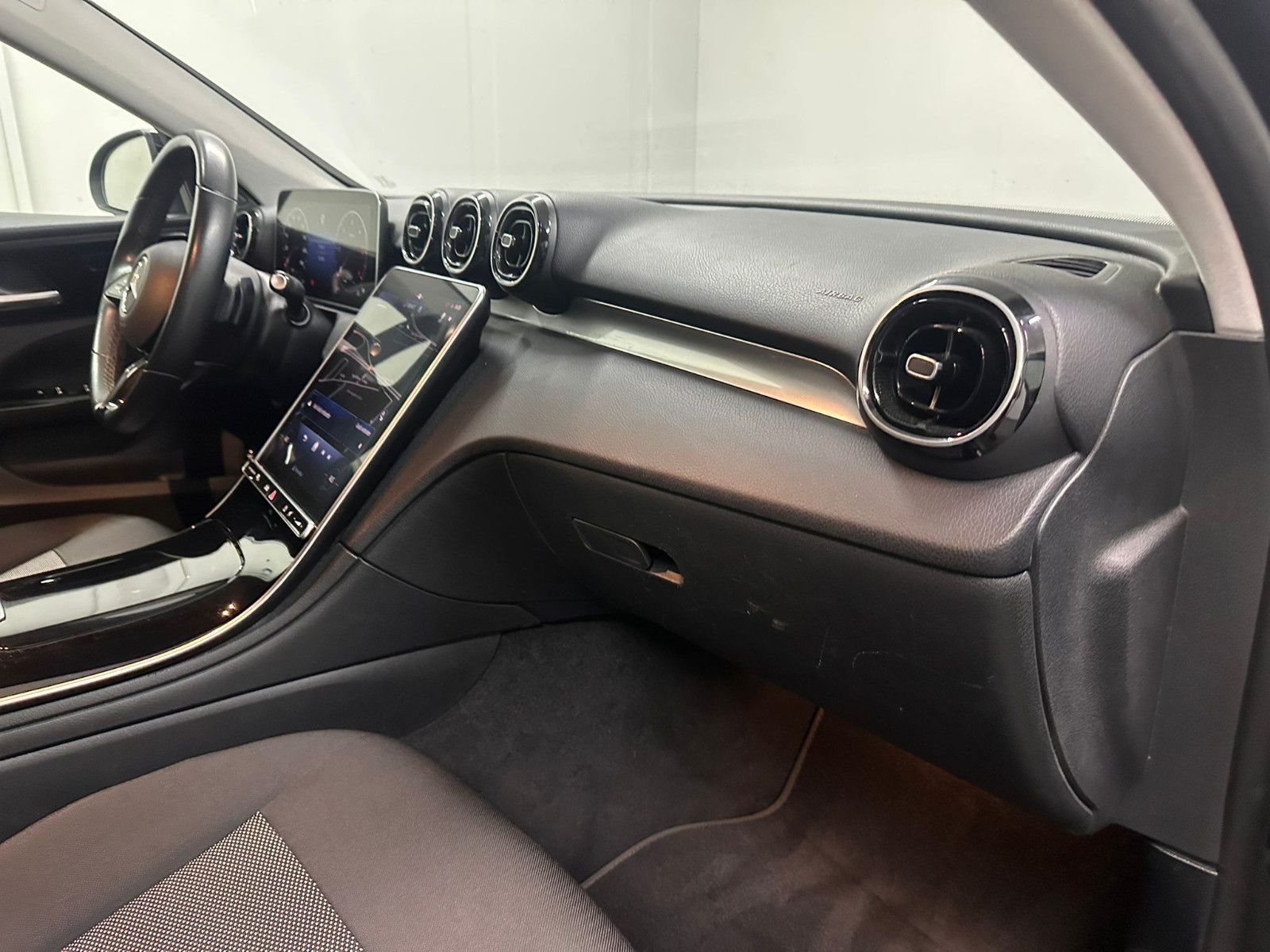 Fahrzeugabbildung Mercedes-Benz C 220 d T Autom.*AVANTGARDE*AHK*CARPLAY*