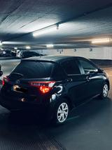Toyota Yaris 1,5 Hybrid Business Edition (BJ 2019)  - Toyota Yaris Gebrauchtwagen in Berlin