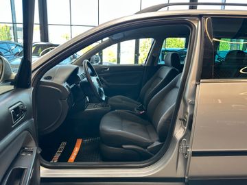 Volkswagen Passat*SZHZ*KLIMAAUTOMATIK*TÜV 092028*