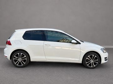 Volkswagen Golf - 6