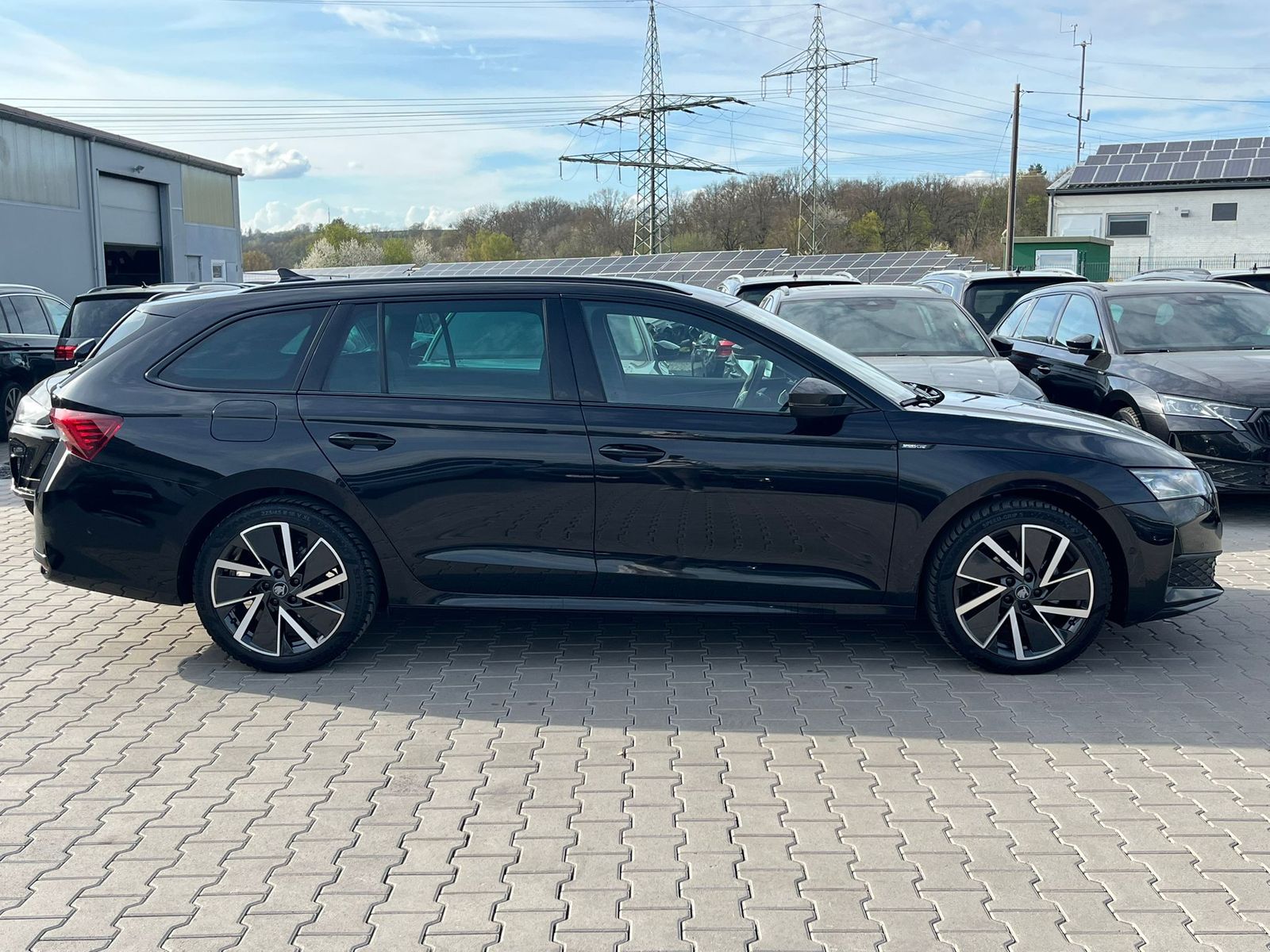 Imagen del vehículo: SKODA Octavia 2.0 TDI Sportline DSG MATRIX*INVIERNO*5 años
