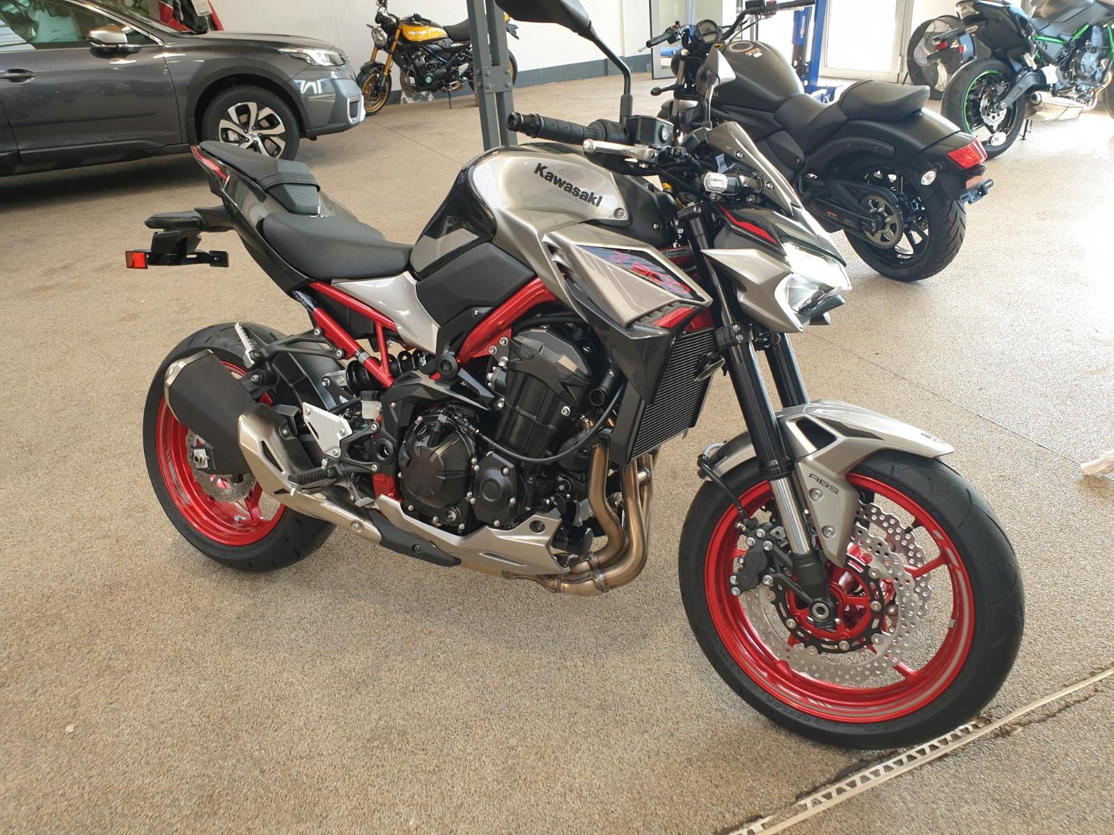 Kawasaki Z 900   70 oder 35kw
