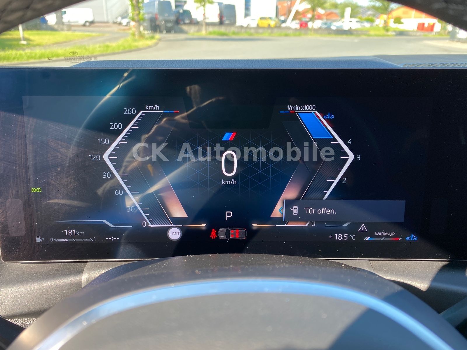 Fahrzeugabbildung BMW 320d xDrive Touring M-Sport/Navi/LED/ACC/360°Kam