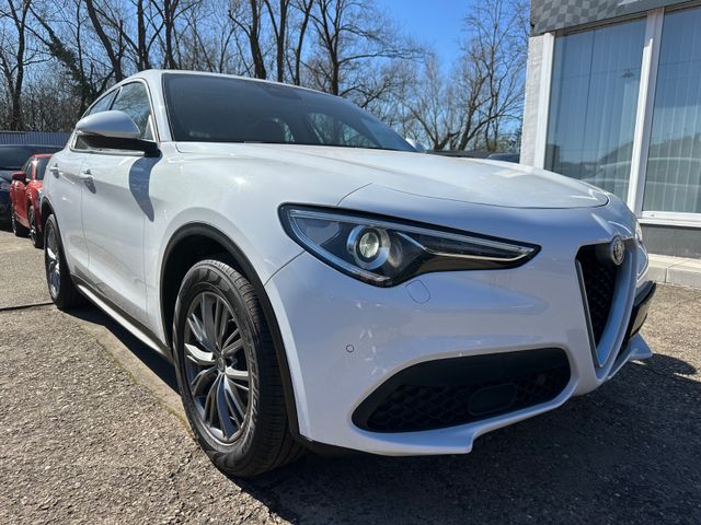 Alfa Romeo Stelvio Super *Leder/Navi/Kamera/AppleCarplay*