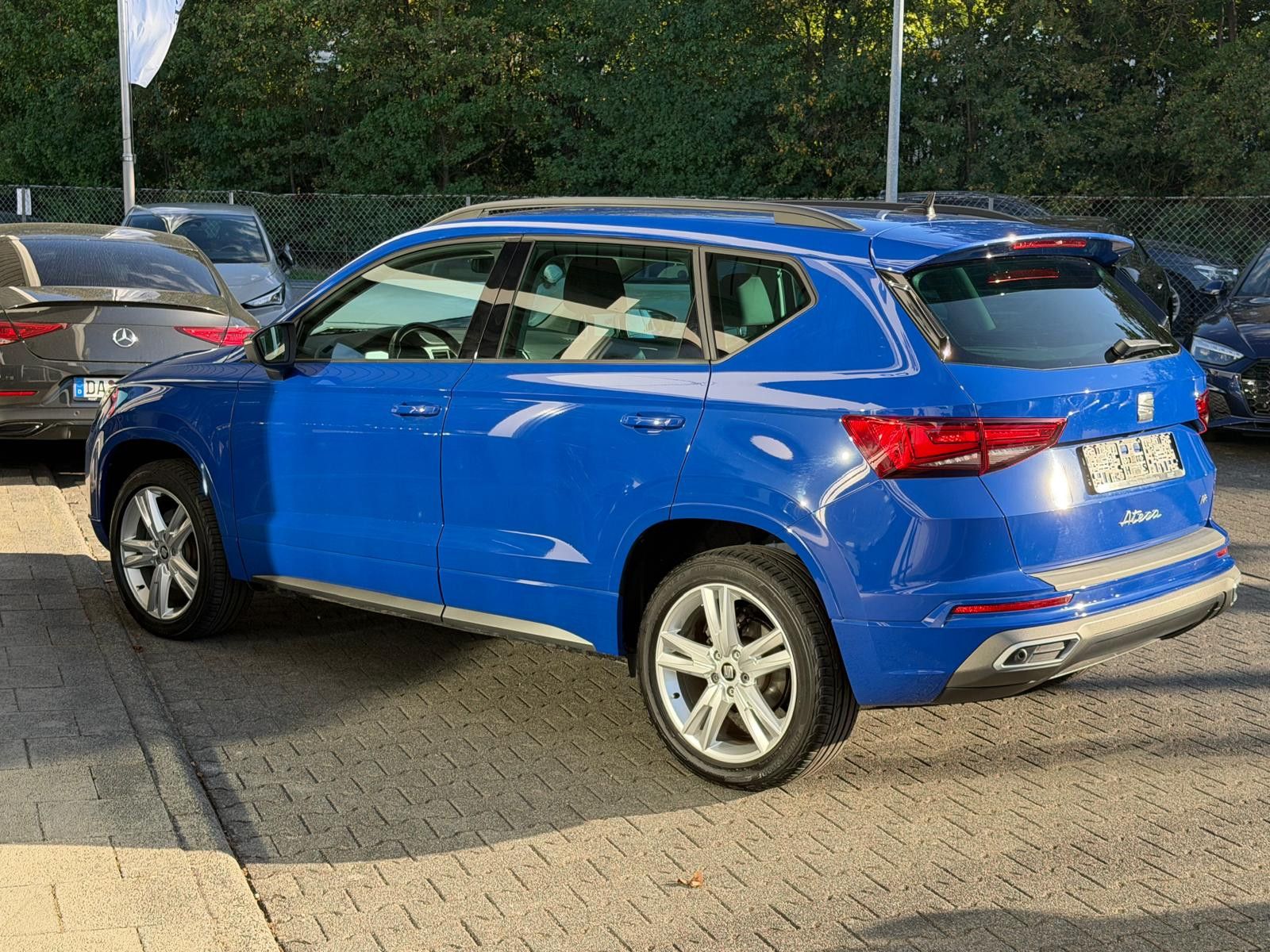 Fahrzeugabbildung SEAT Ateca 2.0TDI FR-Line VIRTU+LED+SHZ+KAM+TEMP+AHK+