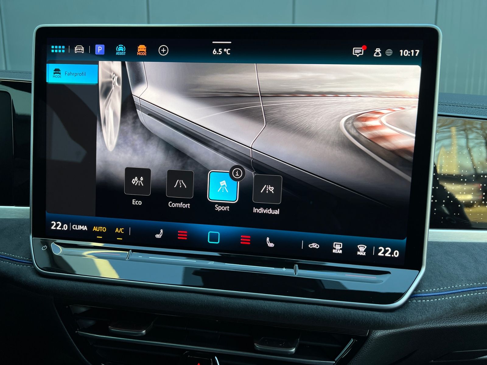 Fahrzeugabbildung Volkswagen Passat Variant R-Line 2.0 TDI DSG 4MOTION *AHK,