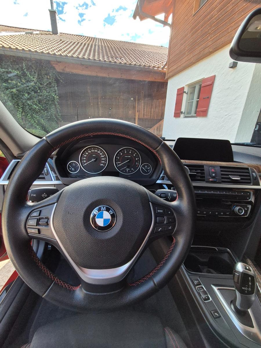 BMW 330i xDrive Sport Line Automatic 2. Hand