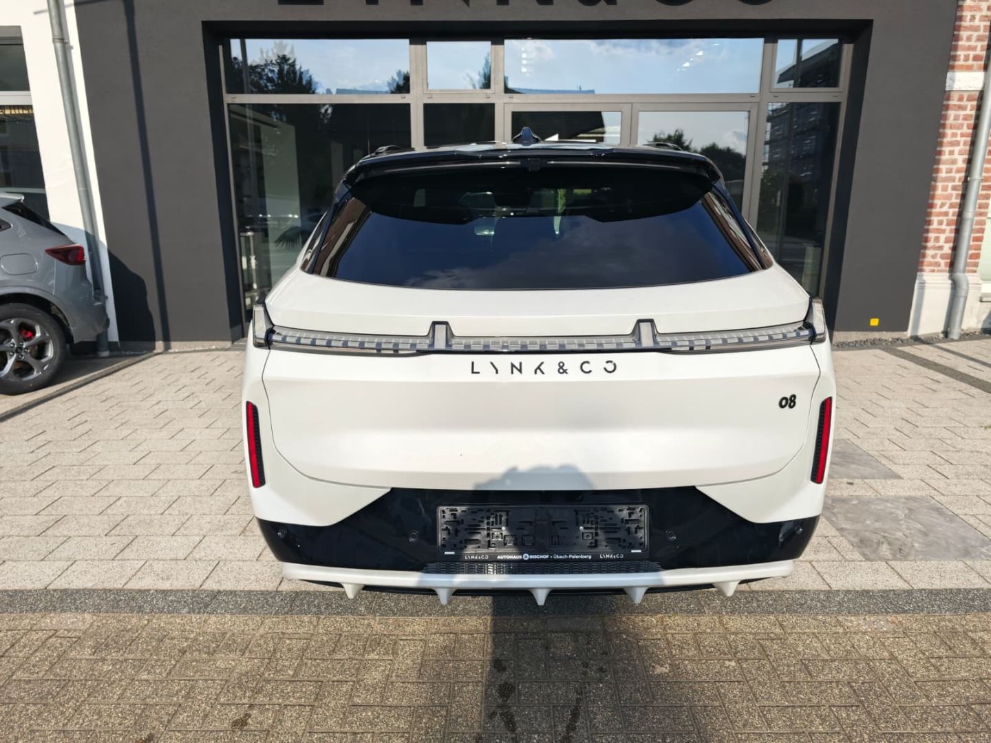 Lynk & Co 08