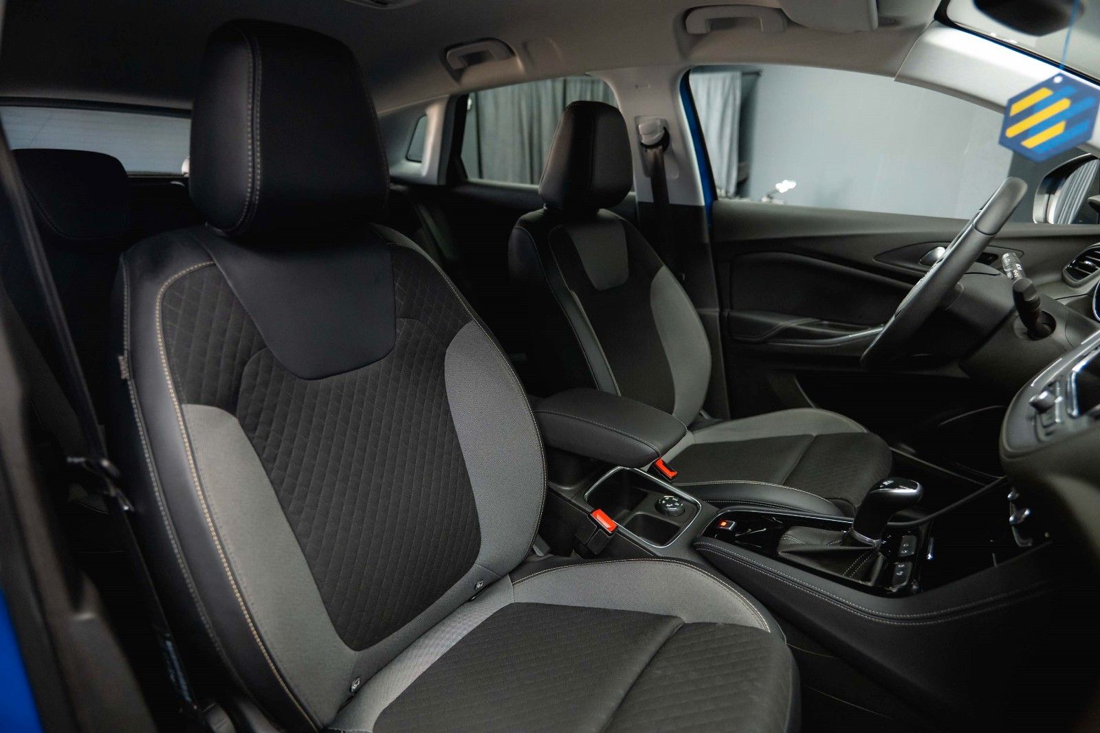 Fahrzeugabbildung Opel Grandland (X) 2.0 CDTI Innovation *LED*CarPlay*