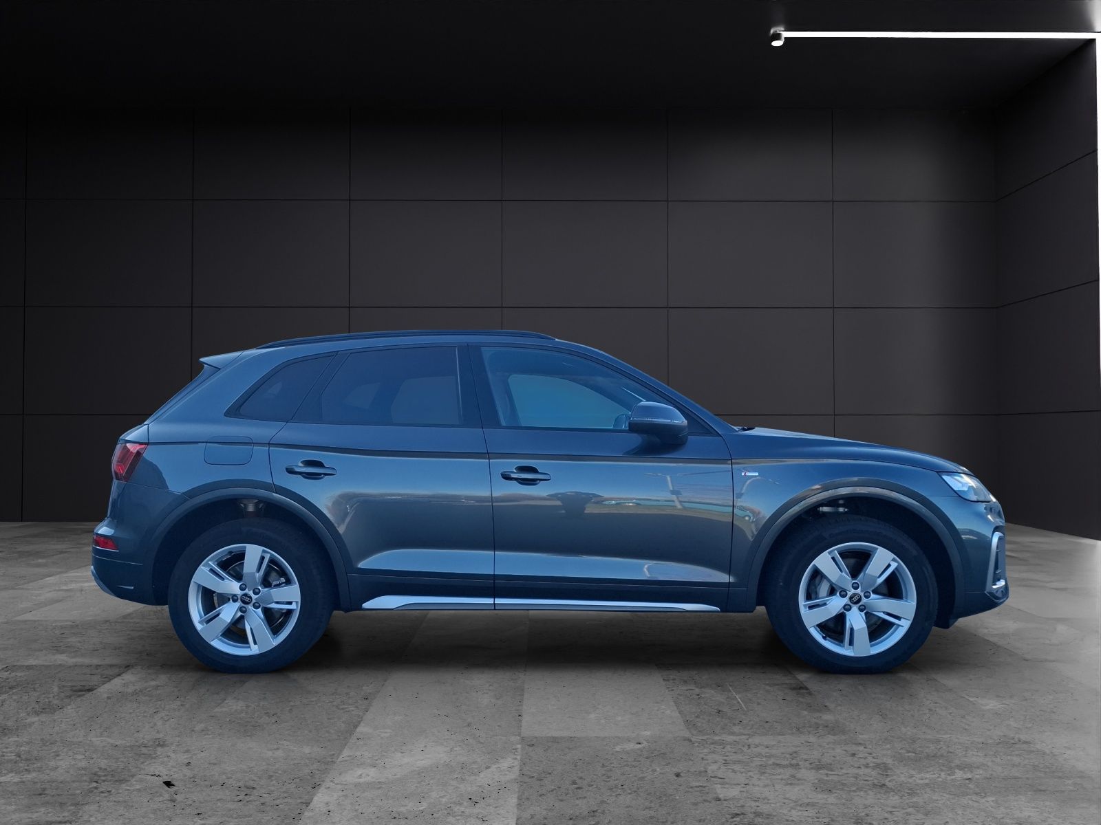 Fahrzeugabbildung Audi Q5 50 TDI quattro S-line Matrix AHK Navi AVC RFK