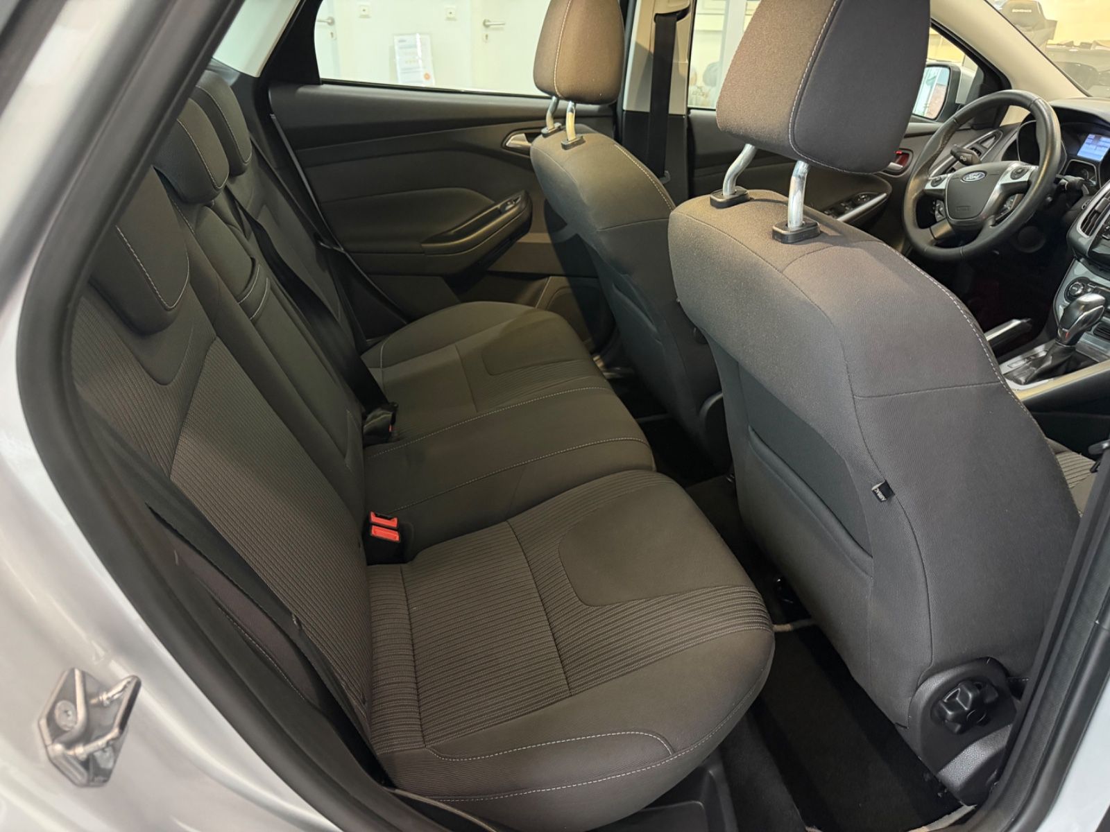 Fahrzeugabbildung Ford Focus Lim. Titanium