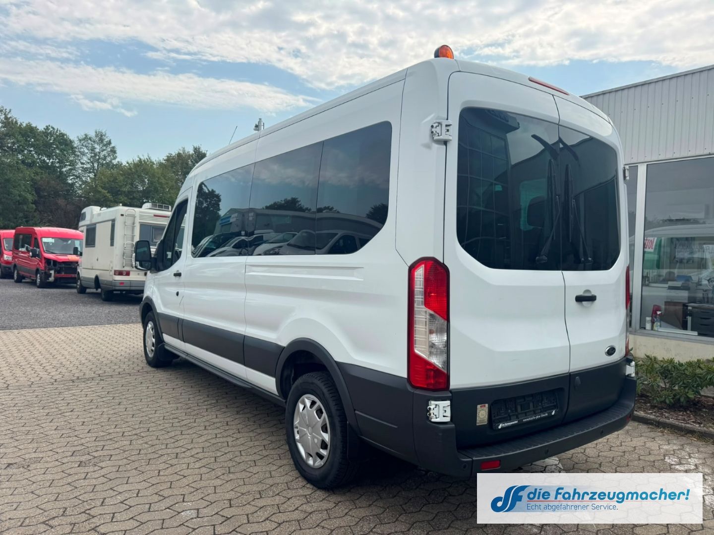Fahrzeugabbildung Ford Transit Bus 410 L3 Trend Spurhalteass. Temp *EXP
