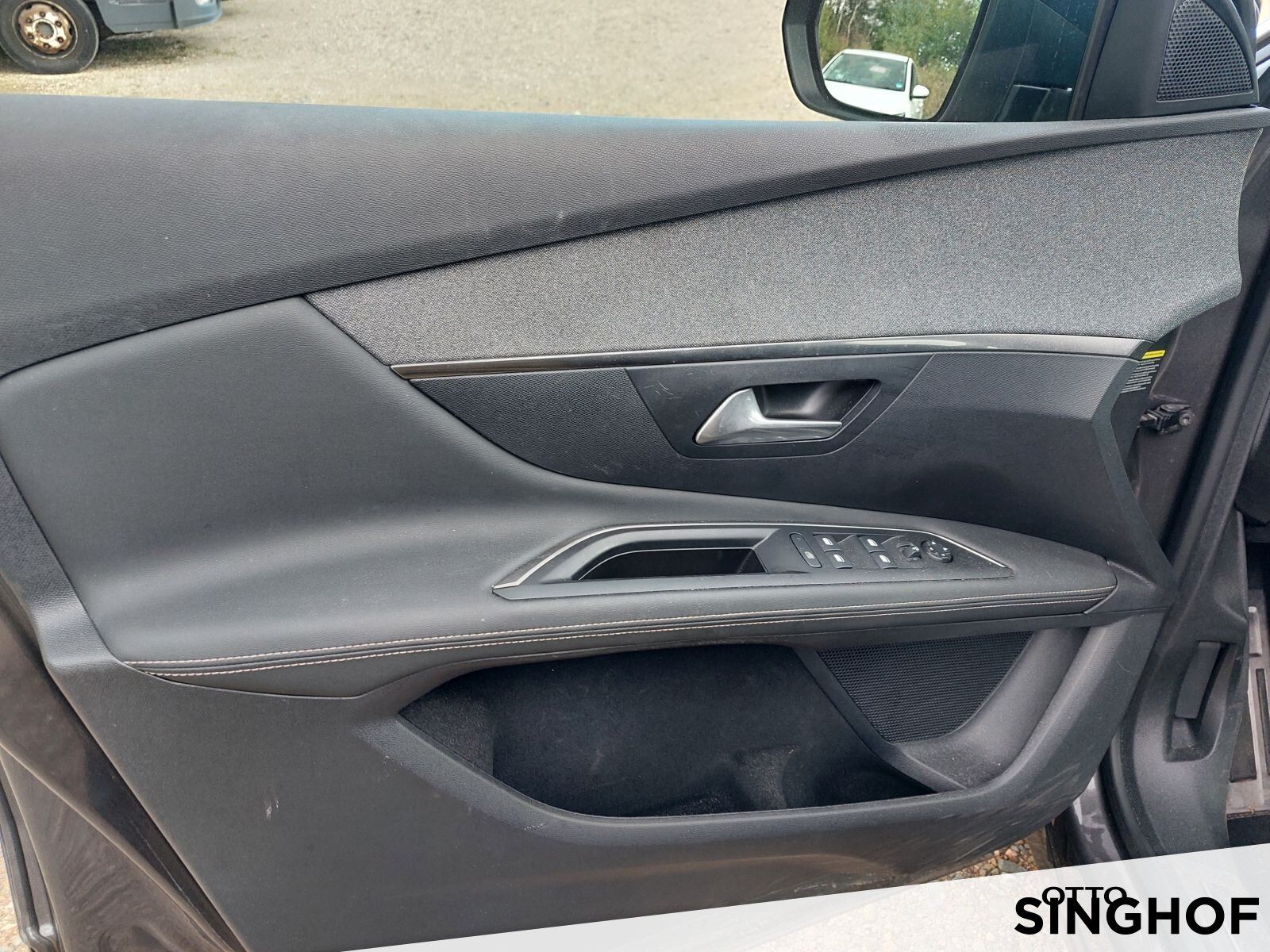 Fahrzeugabbildung Peugeot 3008 1.5 BlueHDi +360°+Navi+LED+elektr.Heck+TOTW