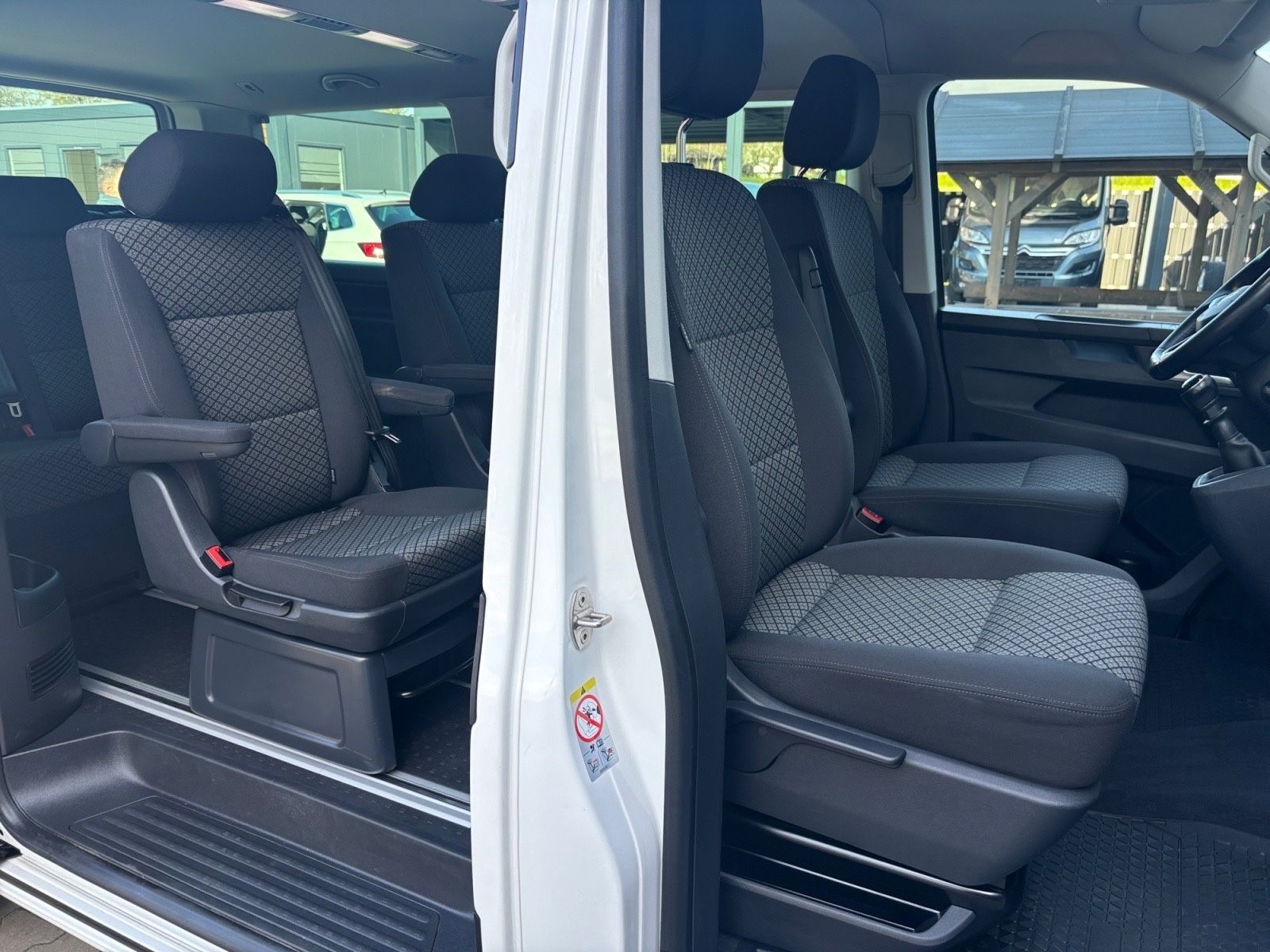 Volkswagen T6.1 Multivan 150 PS Navi Sitzh LED ACC 3xKlima foto 21