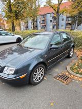 Volkswagen VW Bora  1.6 Automatik - Volkswagen Bora: V6