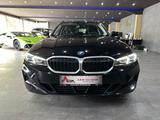 BMW 330 e xDrive /KAMERA /HEAD-UP /ACC/ FACELIFT/1HA - BMW Gebrauchtwagen in München