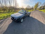BMW 325 - BMW Oldtimer mit Benzin-Antrieb: Cabrio