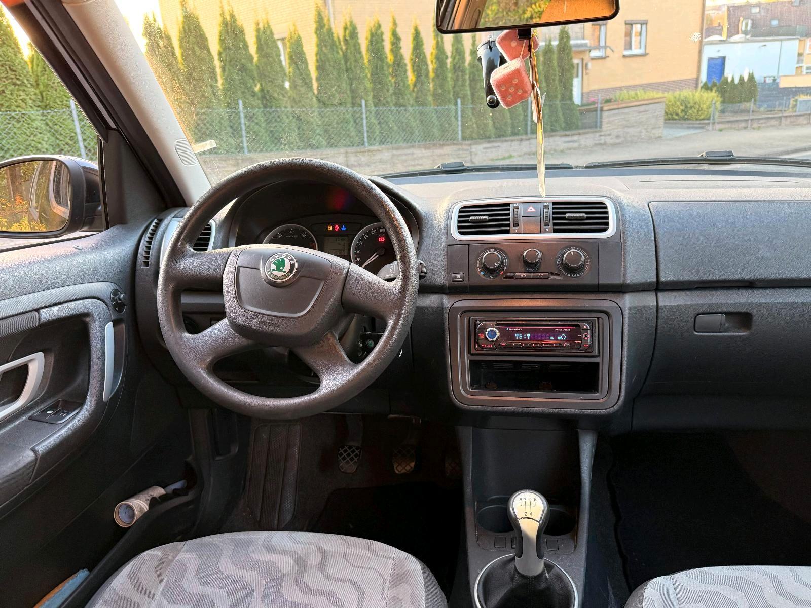 Skoda Roomster 2010 — photo 11