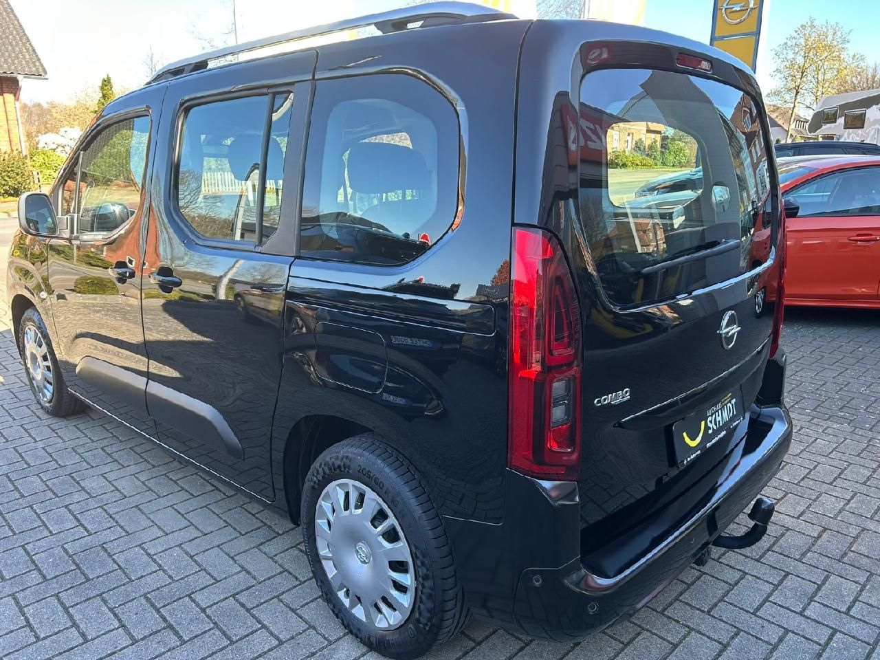 Fahrzeugabbildung Opel Combo Life E Edition