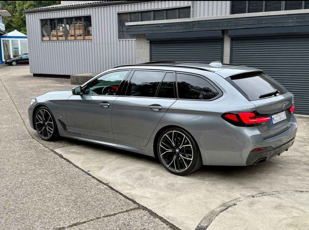 Image of BMW 540