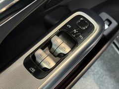 MERCEDES-BENZ E 220 - Ansicht 33