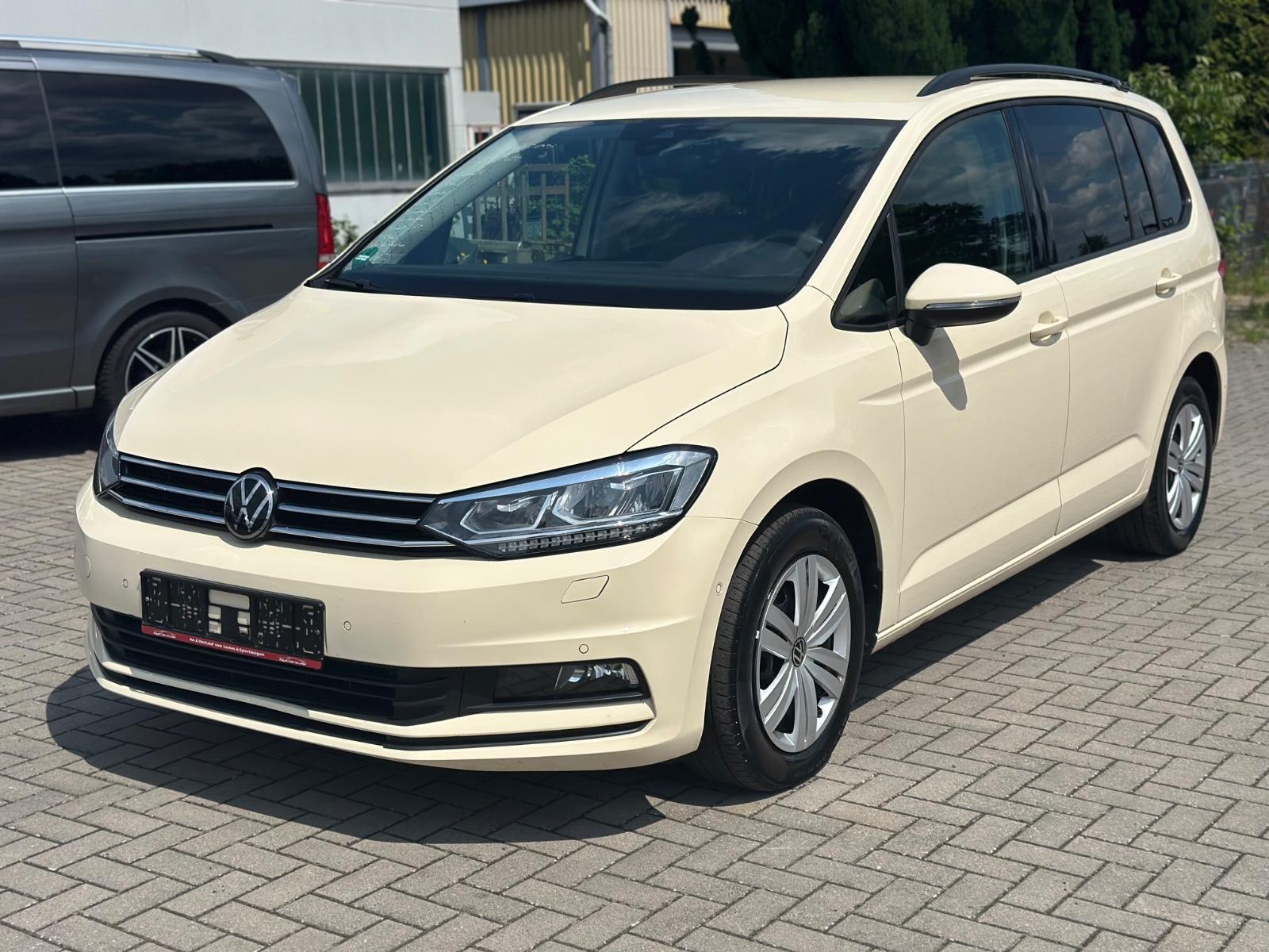 Volkswagen Touran 2.0 TDI Aut*Navi*7-Sitz*Digitaltacho*Xen*