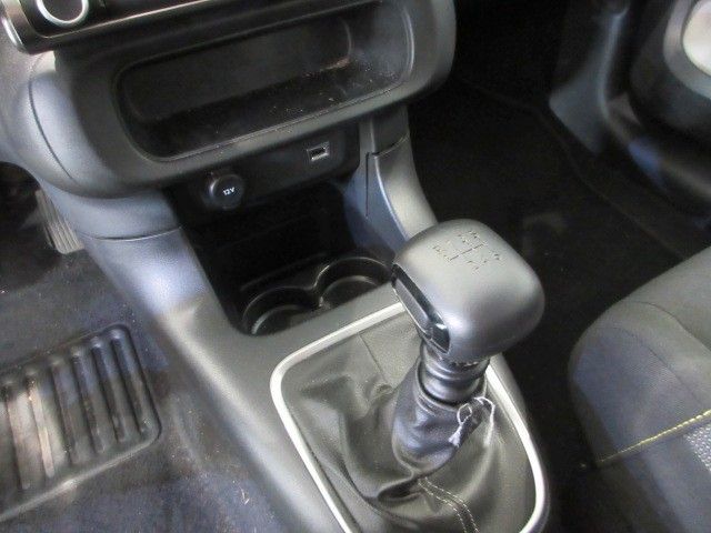 Fahrzeugabbildung Citroën C3 Shine Pack 1.2T LED/NAVI/PDC+CAM/ALU/DAB
