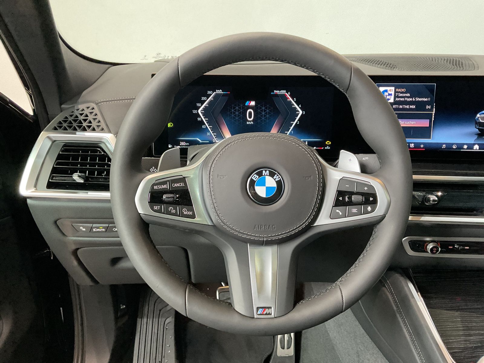Fahrzeugabbildung BMW X6 xDrive30d H&K, Sitzbelüftung, 22" LMR DAB