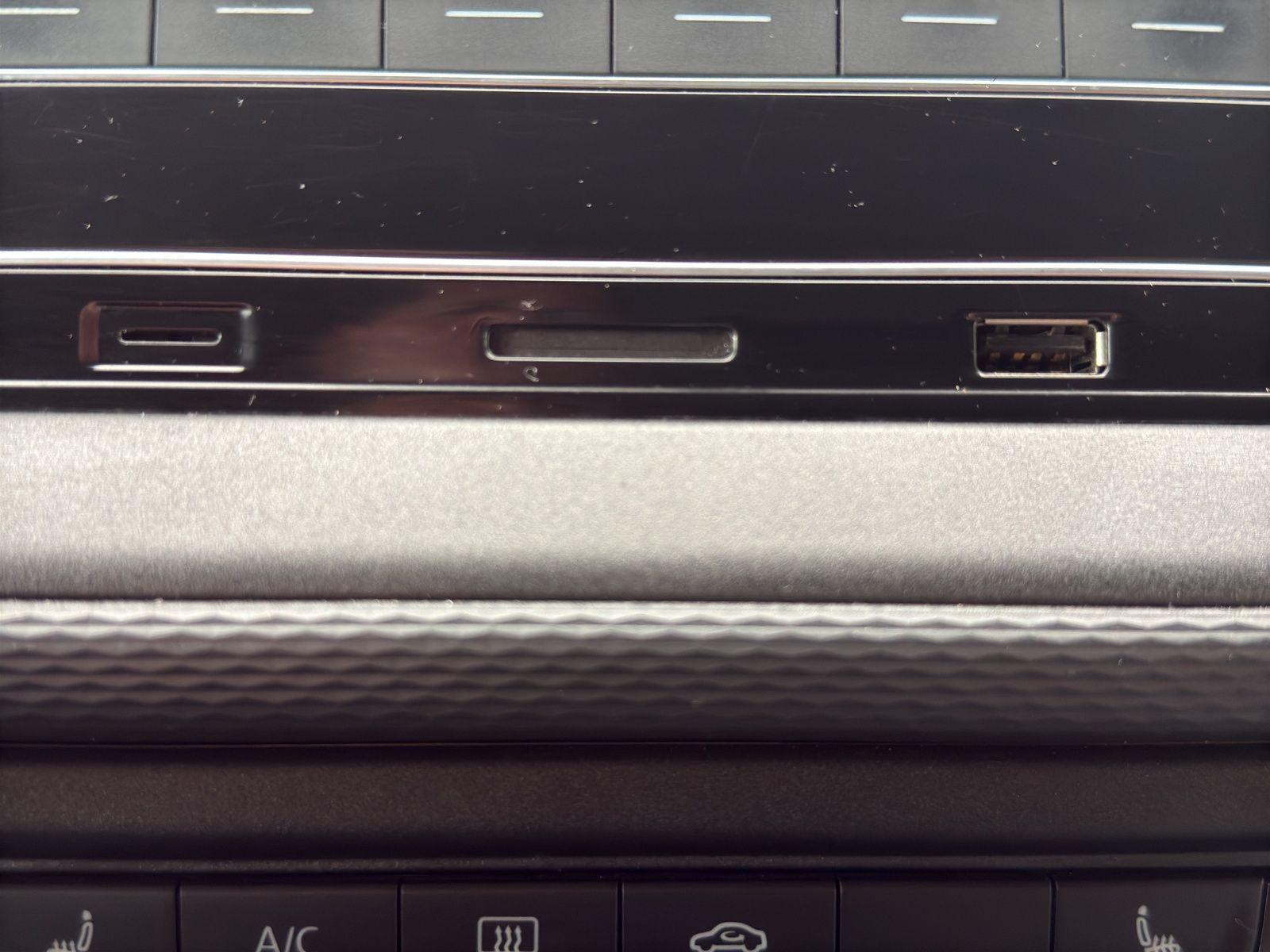 Volkswagen T6.1 Kasten 2.0 TDI LR KLIMA+SITZHZG+PDC+DAB+