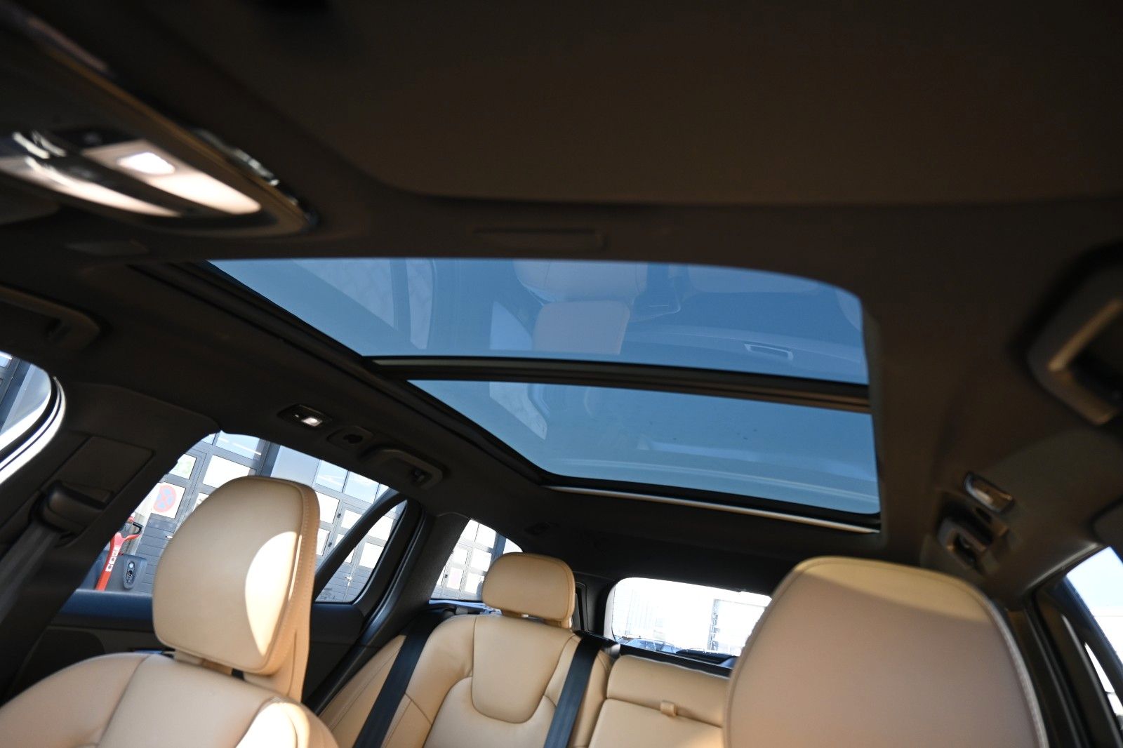 Fahrzeugabbildung Volvo V60 CC B4D AWD Ultimate*LED*PANO*360*H&K*MASSAGE