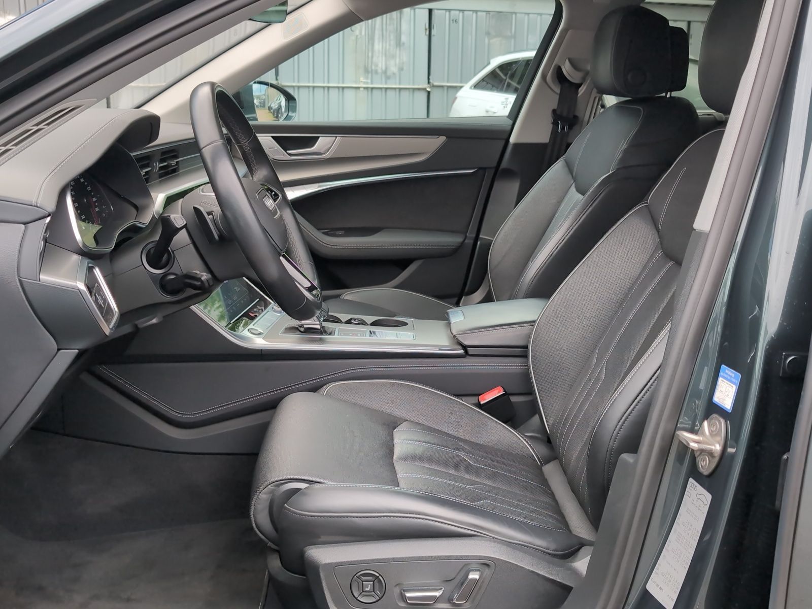 Audi A6 - Bild 14