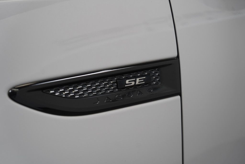 Jaguar E Pace