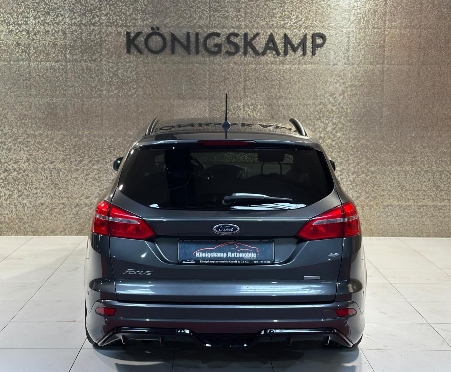 Ford Focus Turnier ST-Line * 1. HAND * AHK * SHZ*PDC*