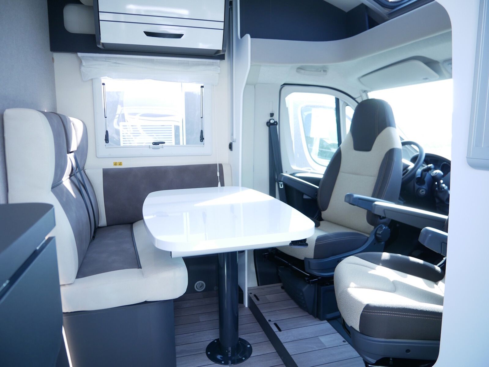Fahrzeugabbildung Forster T FT669EB 8670,- EUR Sondernachlass / Pioneer