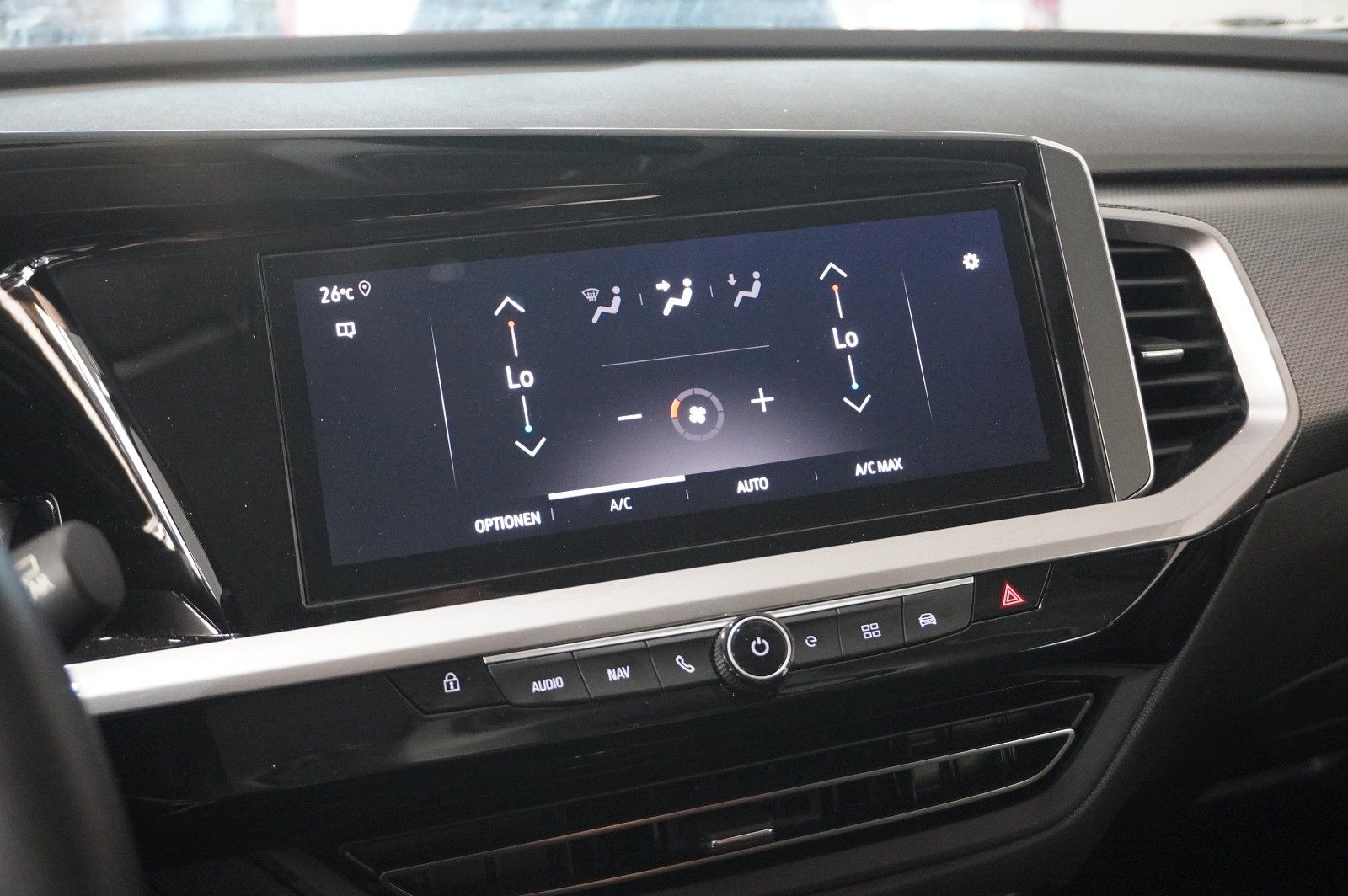 Fahrzeugabbildung Opel Grandland (X) 1.6T EDITION HYBRID NAVI/LED/VIRT.