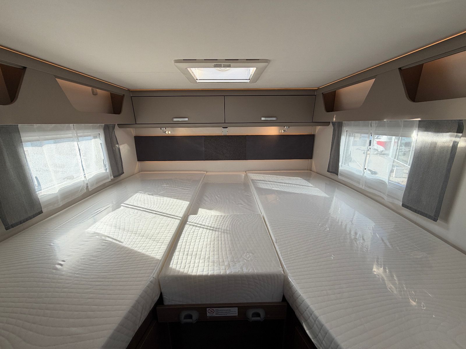 Fahrzeugabbildung Carado Edition26 T - Ford 447 - Sie sparen: 8.896€ !