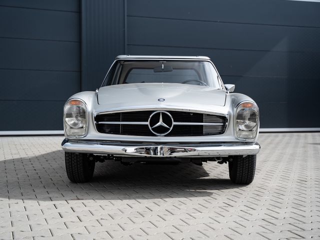 Mercedes-Benz 280 SL Pagode California /Classic Restauration