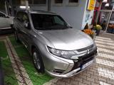 Mitsubishi Outlander 2,4 PHEV Top, Klima,LED,NSW,SHZ,Navi - Mitsubishi aus 2021