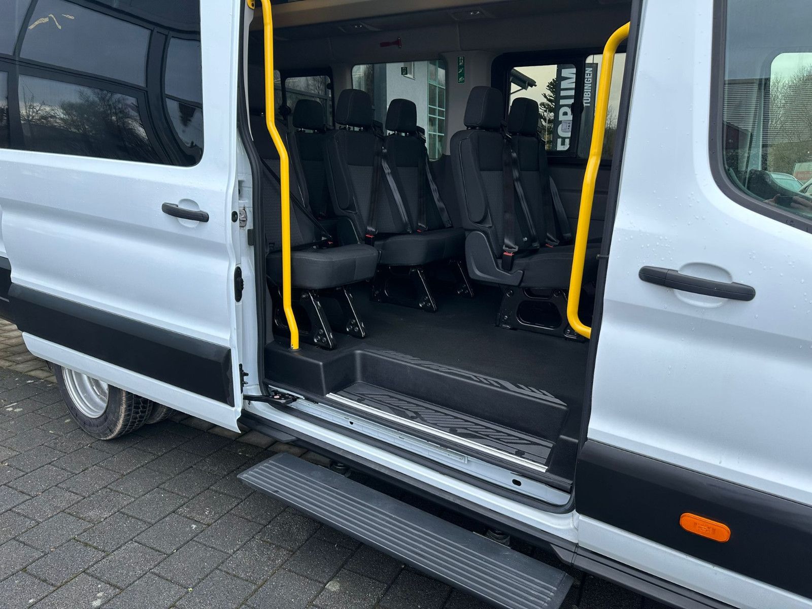 Fahrzeugabbildung Ford Transit 460 L4H3 Bus  * 17-Sitzer*KAMERA*ACC*SPU