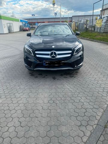 MERCEDES-BENZ Mercedes GLA 200